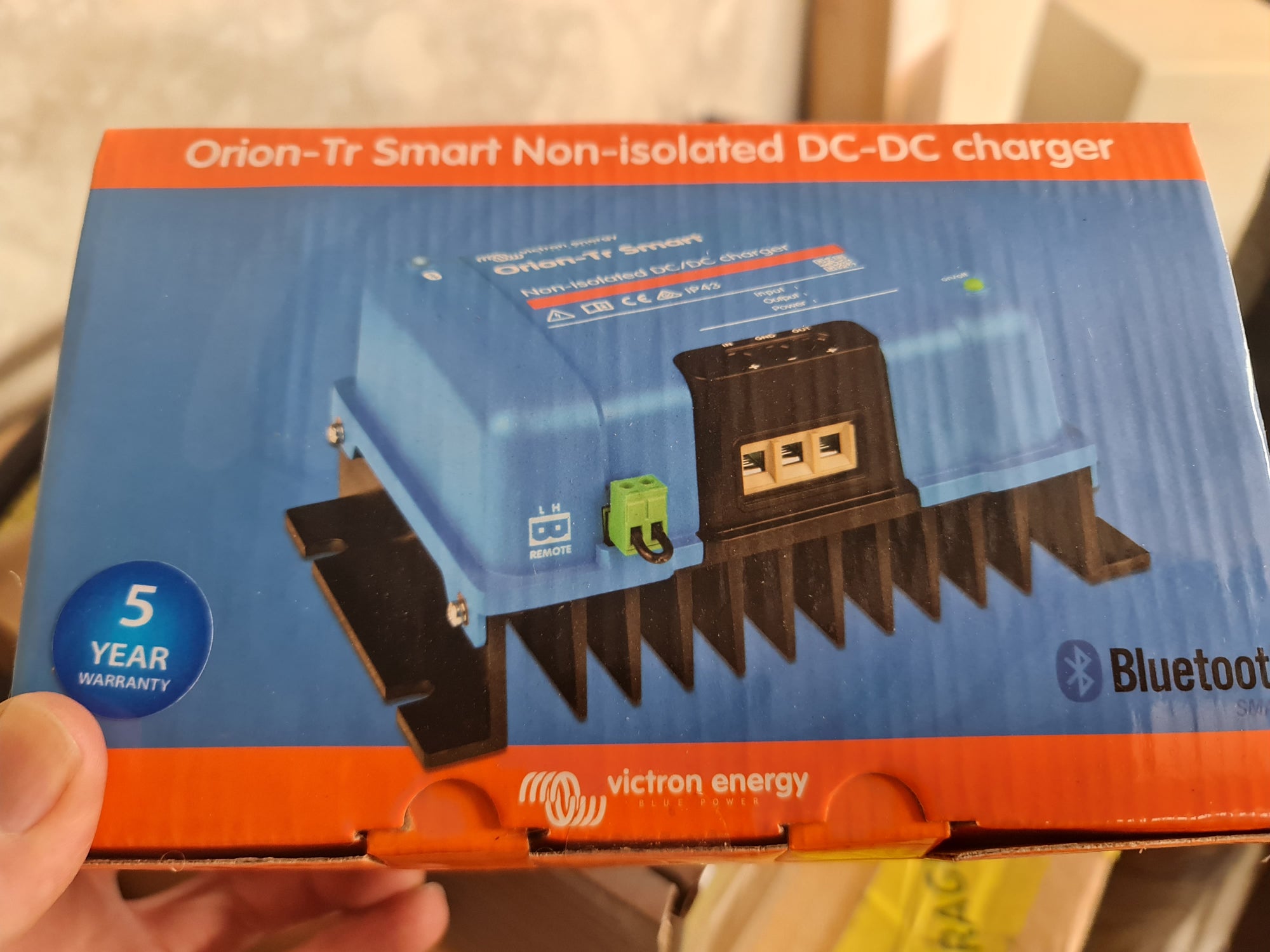 Victron 12/24 DC/DC Charger ORI122436140